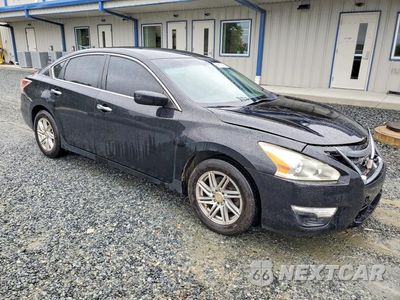 Czwarte zdjęcie samochodu z boku: 2014 NISSAN ALTIMA 2.5 S VIN:1N4AL3AP1EC166046 - miniatura