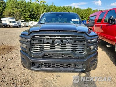 Piąte zdjęcie samochodu w środku: 2025 RAM 2500 TRADESMAN VIN:3C63R5CL6SG522322 - miniatura