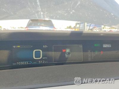 Zdjęcie 9 z 12 samochodu: 2016 TOYOTA PRIUS TWO VIN:JTDKBRFU9G3525570 - miniatura