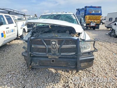 Piąte zdjęcie samochodu w środku: 2018 RAM 3500 VIN:3C7WRTCL9JG331764 - miniatura