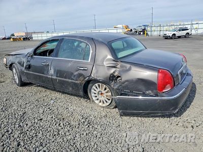 Drugie zdjęcie samochodu z przodu: 2005 LINCOLN TOWN CAR SIGNATURE VIN:1LNHM81W75Y617070 - miniatura