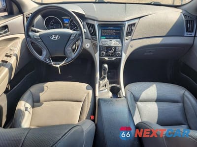 Zdjęcie 8 z 13 samochodu: 2015 HYUNDAI SONATA HYBRID LIMITED VIN:KMHEC4A44FA136250 - miniatura