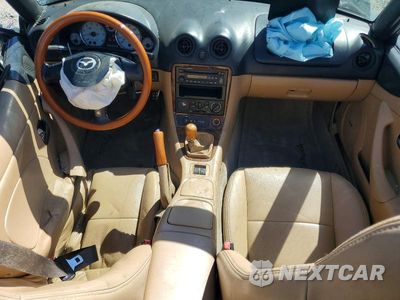 Zdjęcie 8 z 12 samochodu: 2001 MAZDA MX-5 MIATA BASE VIN:JM1NB353410214091 - miniatura