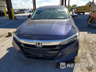 Piąte zdjęcie samochodu w środku: 2018 HONDA ACCORD LX VIN:1HGCV1F18JA225798 - miniatura