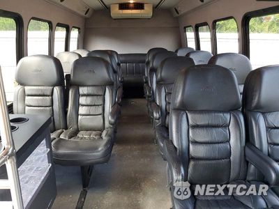 Zdjęcie 10 z 13 samochodu: 2008 FORD SHUTTLE BUS VIN:1FDXE45S38DB29531 - miniatura