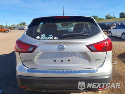 Zdjęcie 6 z 12 samochodu: 2017 NISSAN ROGUE SPORT S VIN:JN1BJ1CRXHW105033 - miniatura