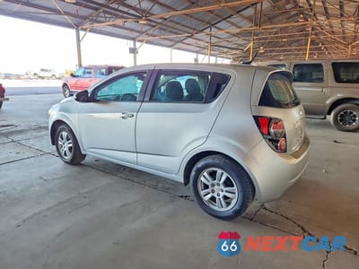 Drugie zdjęcie samochodu z przodu: 2012 CHEVROLET SONIC LT VIN:1G1JC6SH3C4172658 - miniatura
