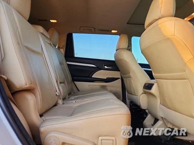 Zdjęcie 11 z 13 samochodu: 2018 TOYOTA HIGHLANDER XLE VIN:5TDJZRFH4JS530322 - miniatura