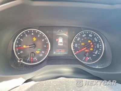 Zdjęcie 9 z 13 samochodu: 2021 TOYOTA RAV4 XLE PREMIUM VIN:JTMA1RFV5MD076837 - miniatura