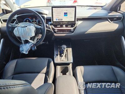 Zdjęcie 8 z 12 samochodu: 2026 TOYOTA COROLLA CROSS HYBRID XSE VIN:7MUFBABG4TV114742 - miniatura