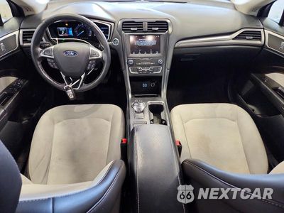 Zdjęcie 8 z 13 samochodu: 2019 FORD FUSION SE VIN:3FA6P0HD5KR165001 - miniatura