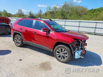 Czwarte zdjęcie samochodu z boku: 2024 TOYOTA RAV4 XLE PREMIUM VIN:JTMB6RFV3RD116930 - miniatura