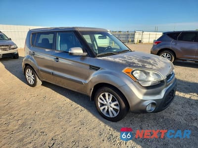 Czwarte zdjęcie samochodu z boku: 2013 KIA SOUL + VIN:KNDJT2A61D7527682 - miniatura