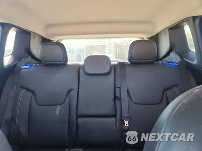 Zdjęcie 10 z 13 samochodu: 2016 JEEP RENEGADE LIMITED VIN:ZACCJBDT3GPC63243 - miniatura