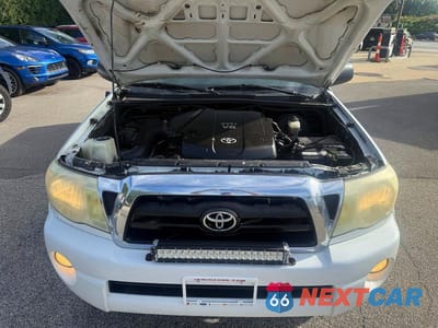 Zdjęcie 7 z 14 samochodu: 2006 TOYOTA TACOMA V6 VIN:5TEUU42N66Z195567 - miniatura