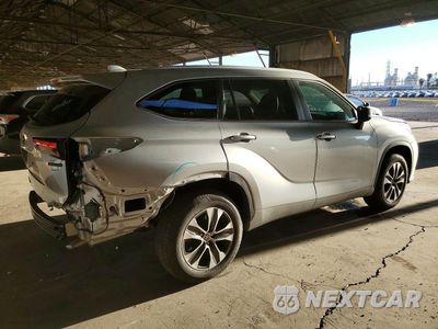 Trzecie zdjęcie samochodu z tyłu: 2023 TOYOTA HIGHLANDER HYBRID XLE VIN:5TDKARAH6PS019853 - miniatura