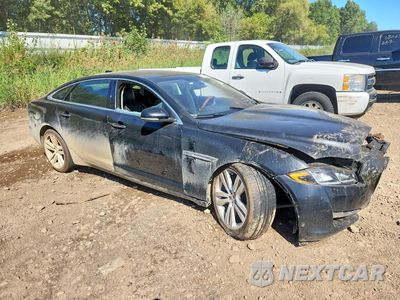 Czwarte zdjęcie samochodu z boku: 2016 JAGUAR XJL PORTFOLIO VIN:SAJWJ2GD4G8V98750 - miniatura