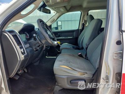 Zdjęcie 7 z 12 samochodu: 2018 RAM 2500 ST VIN:3C6UR4HJ4JG212075 - miniatura