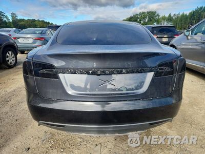 Zdjęcie 6 z 12 samochodu: 2015 TESLA MODEL S 85D VIN:5YJSA1H29FF100934 - miniatura