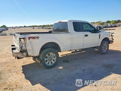 Trzecie zdjęcie samochodu z tyłu: 2018 FORD F250 SUPER DUTY VIN:1FT7X2B60JED03209 - miniatura