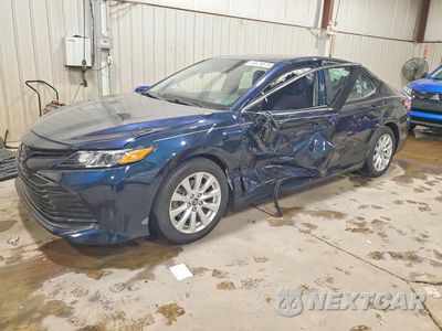 2018 TOYOTA CAMRY DELUXE 4T1B11HK2JU607203 - główne zdjęcie licytacji z USA - miniatura