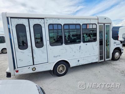 Trzecie zdjęcie samochodu z tyłu: 2021 FORD ECONOLINE E350 SUPER DUTY CUTAWAY VAN VIN:1FDEE3FN5MDC10809 - miniatura