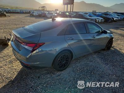 Trzecie zdjęcie samochodu z tyłu: 2021 HYUNDAI ELANTRA SEL VIN:KMHLM4AG7MU111143 - miniatura