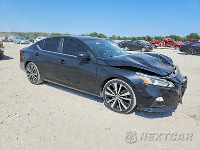 Czwarte zdjęcie samochodu z boku: 2019 NISSAN ALTIMA SR VIN:1N4BL4CV6KC173737 - miniatura