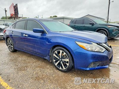 Czwarte zdjęcie samochodu z boku: 2018 NISSAN ALTIMA 2.5 SR VIN:1N4AL3AP9JC476648 - miniatura