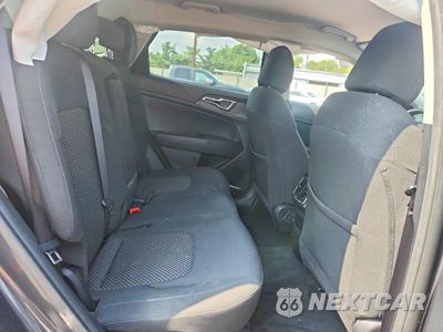 Zdjęcie 11 z 13 samochodu: 2023 KIA SPORTAGE LX VIN:KNDPUCAF5P7172100 - miniatura