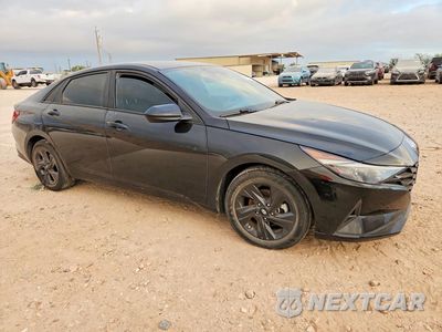 Czwarte zdjęcie samochodu z boku: 2023 HYUNDAI ELANTRA SEL VIN:KMHLM4AG0PU594138 - miniatura