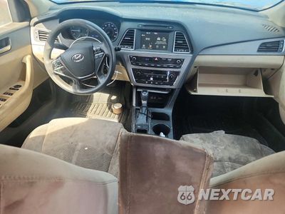 Zdjęcie 8 z 12 samochodu: 2017 HYUNDAI SONATA SE VIN:5NPE24AF0HH572873 - miniatura