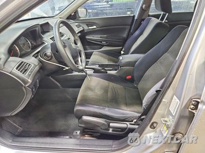 Zdjęcie 7 z 12 samochodu: 2009 HONDA ACCORD LX VIN:1HGCP26349A186964 - miniatura