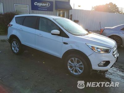 Czwarte zdjęcie samochodu z boku: 2017 FORD ESCAPE SE VIN:1FMCU0GD1HUE70340 - miniatura