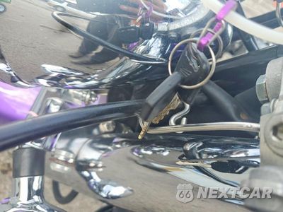 Zdjęcie 8 z 9 samochodu: 2007 HONDA VT750 VIN:JH2RC504X7M302064 - miniatura