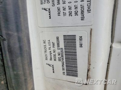 Zdjęcie 11 z 12 samochodu: 2019 MACK PINNACLE SEMI TRUCK VIN:1M1PN4GY4KM002025 - miniatura
