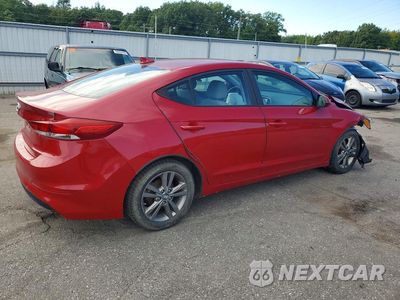 Trzecie zdjęcie samochodu z tyłu: 2017 HYUNDAI ELANTRA SEL VIN:5NPD84LF3JH230976 - miniatura