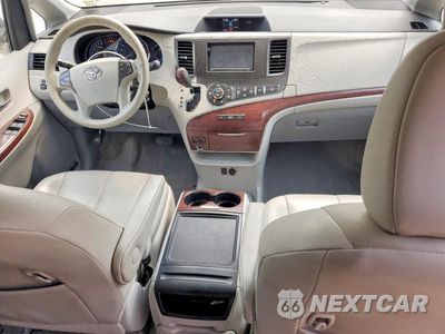 Zdjęcie 8 z 13 samochodu: 2014 TOYOTA SIENNA XLE 8-PASSENGER VIN:5TDYK3DC0ES486882 - miniatura