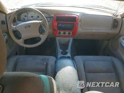 Zdjęcie 8 z 12 samochodu: 2001 FORD EXPLORER SPORT TRAC VIN:1FMZU67E51UB34931 - miniatura