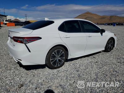 Trzecie zdjęcie samochodu z tyłu: 2018 TOYOTA CAMRY SE VIN:4T1B11HK6JU656033 - miniatura