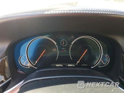 Zdjęcie 9 z 12 samochodu: 2016 BMW 740 I VIN:WBA7E2C52GG546820 - miniatura