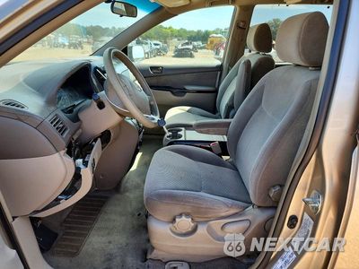Zdjęcie 7 z 14 samochodu: 2004 TOYOTA SIENNA LE 7 PASSENGER VIN:5TDZA23C74S099554 - miniatura