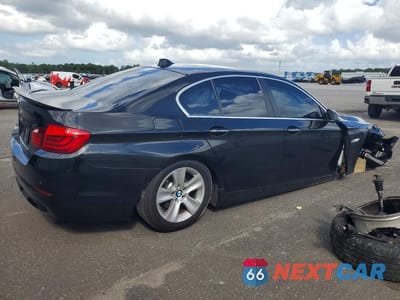 Trzecie zdjęcie samochodu z tyłu: 2012 BMW 528 XI VIN:WBAXH5C53CDW05202 - miniatura