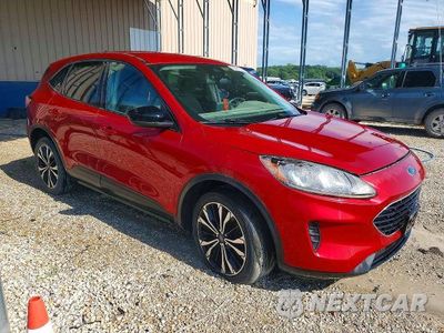 Czwarte zdjęcie samochodu z boku: 2021 FORD ESCAPE SE VIN:1FMCU0G6XMUA17362 - miniatura