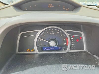 Zdjęcie 9 z 12 samochodu: 2006 HONDA CIVIC EX VIN:2HGFG12876H505537 - miniatura