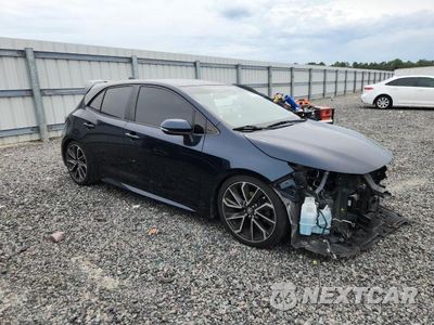 Czwarte zdjęcie samochodu z boku: 2019 TOYOTA COROLLA HATCHBACK XSE VIN:JTNK4RBE8K3051429 - miniatura