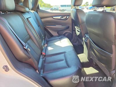 Zdjęcie 11 z 13 samochodu: 2017 NISSAN ROGUE SPORT SL VIN:JN1BJ1CR4HW118912 - miniatura