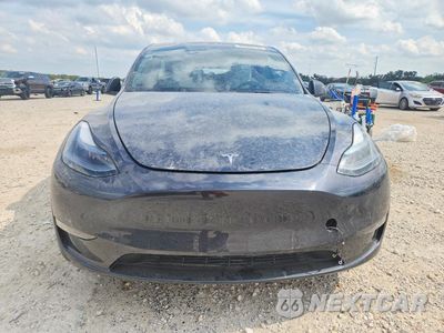Piąte zdjęcie samochodu w środku: 2025 TESLA MODEL Y VIN:7SAYGDEE7SA370165 - miniatura
