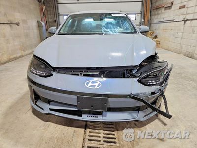 Piąte zdjęcie samochodu w środku: 2024 HYUNDAI IONIQ 6 SEL VIN:KMHM34AC6RA081002 - miniatura