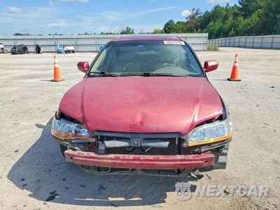 Piąte zdjęcie samochodu w środku: 2001 HONDA ACCORD EX VIN:1HGCG16511A058617 - miniatura